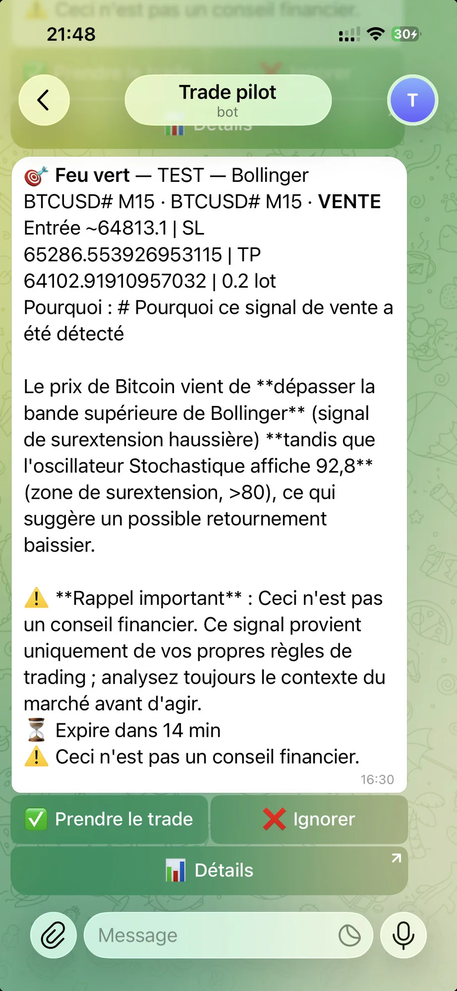 Signal TradePilot de démonstration reçu sur Telegram : point d'entrée, stop loss, take profit et taille de position, avec les boutons Prendre le trade ou Ignorer
